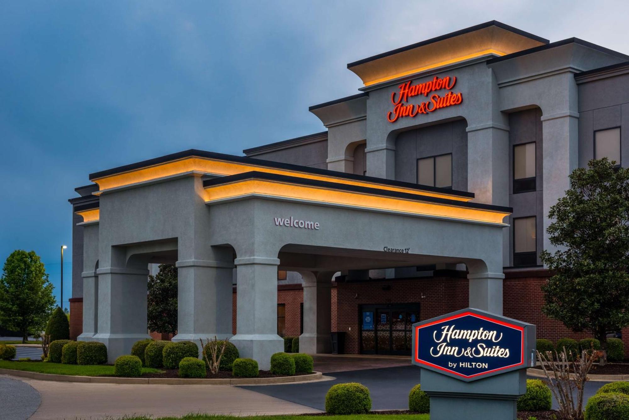Hampton Inn & Suites Hopkinsville Exterior photo